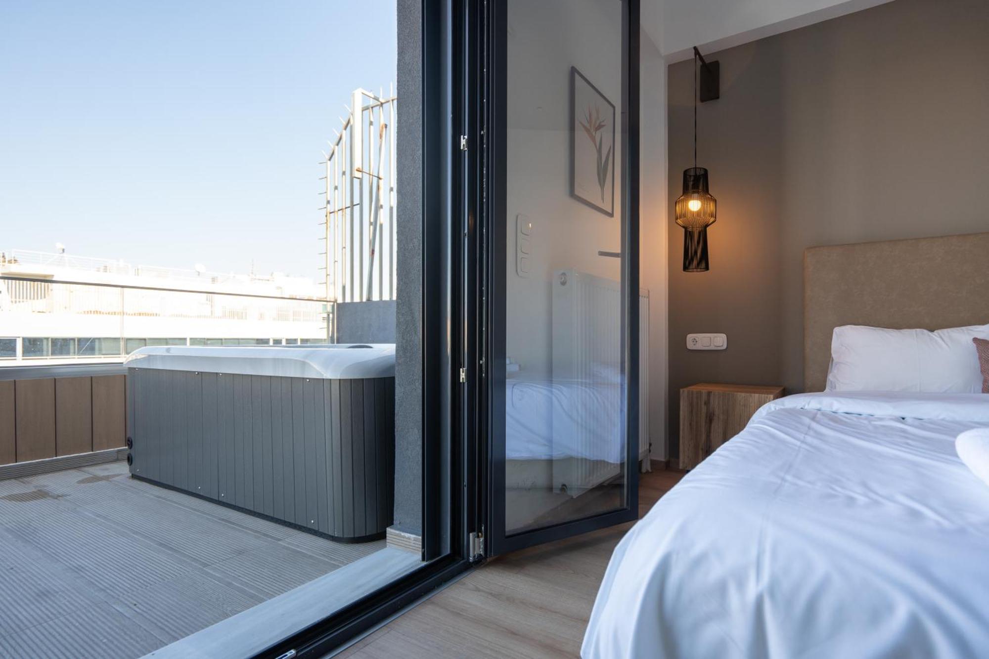 The Edge - Luxury Residences Athens Room photo